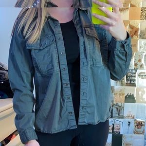 LONG SLEEVE BUTTON DOWN SHIRT